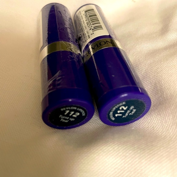 🔴Revlon turnt up teal NWT - Picture 2 of 3